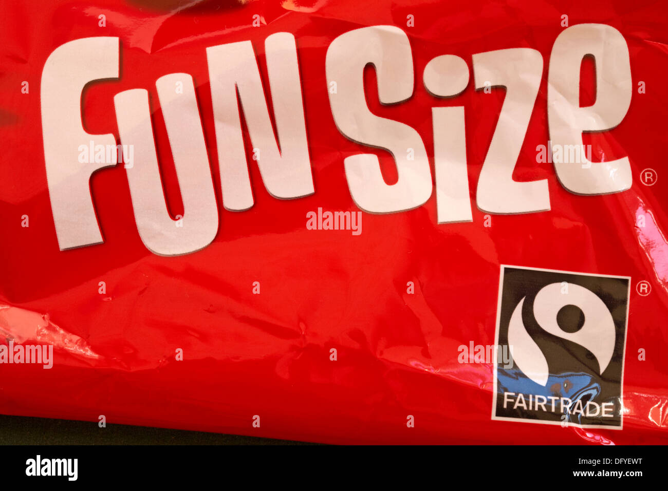 Fairtrade logo sul pacchetto di divertente dimensione Maltesers al cioccolato Foto Stock