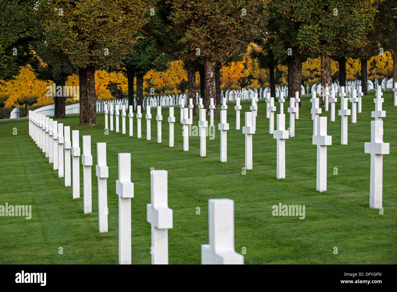La prima guerra mondiale le tombe della prima guerra mondiale un soldato al Meuse-Argonne Cimitero e memoriale americano Romagne,-sous-Montfaucon, Francia Foto Stock