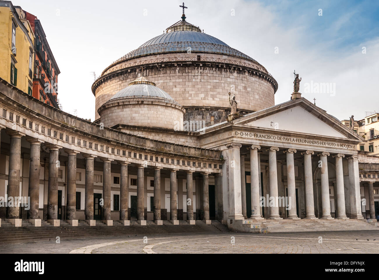 San Francesco di Paola in Piazza del Plebiscito a Napoli, Italia Foto Stock