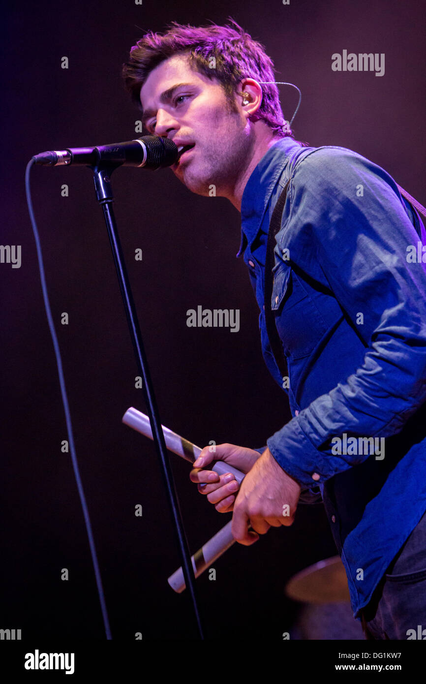 Milano Italia. Il 10 ottobre 2013. Il belga indie rock band BALTHAZAR apertura della mostra di editori a music club Alcatraz © Rodolfo Sassano/Alamy Live News Foto Stock