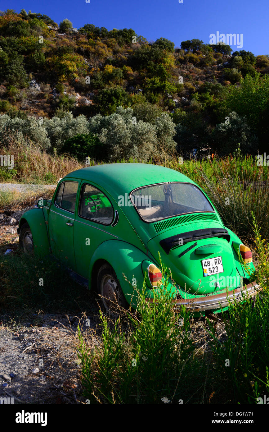 Un apparentemente abbandonato VW Beetle. Foto Stock