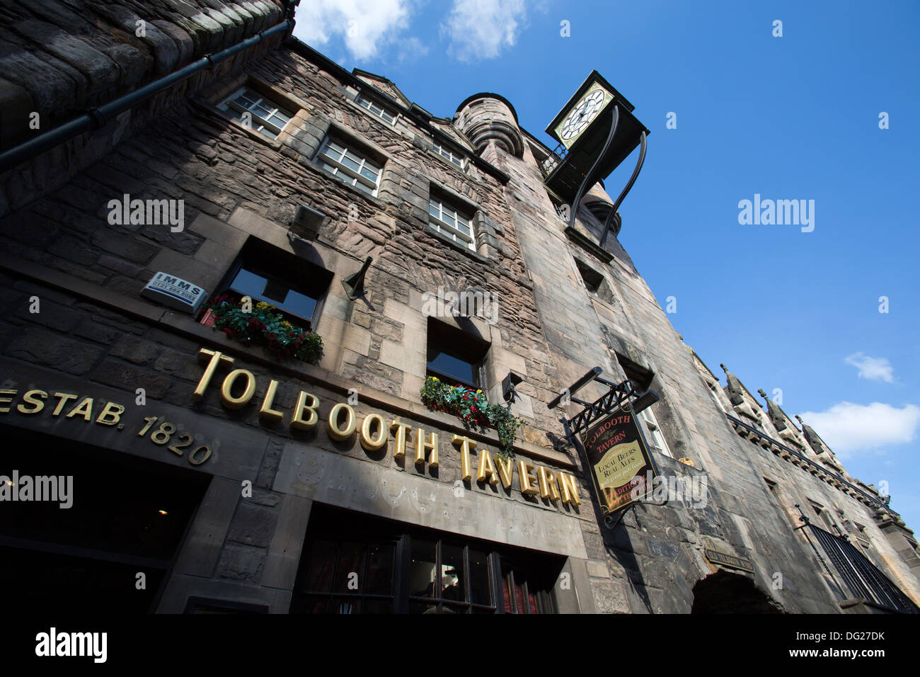 Città di Edimburgo in Scozia. Risalente al tardo XVI secolo la Canongate Tolbooth su Edinburgh Royal Mile. Foto Stock