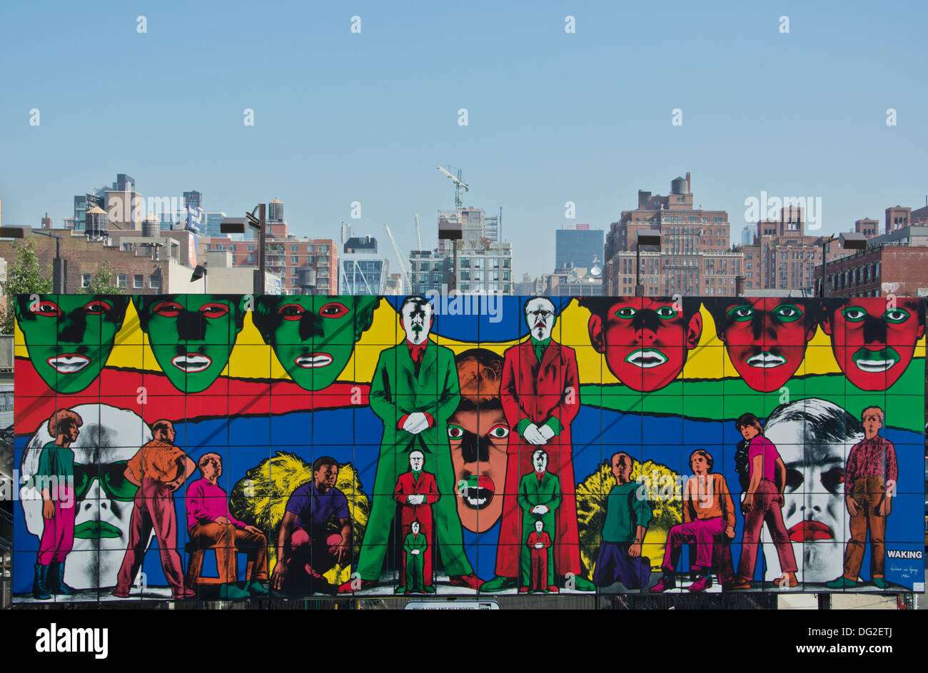 Gilbert & George billboard 'a piedi' visto dalla linea alta Park. Chelsea. La città di New York, Stati Uniti d'America. Foto Stock