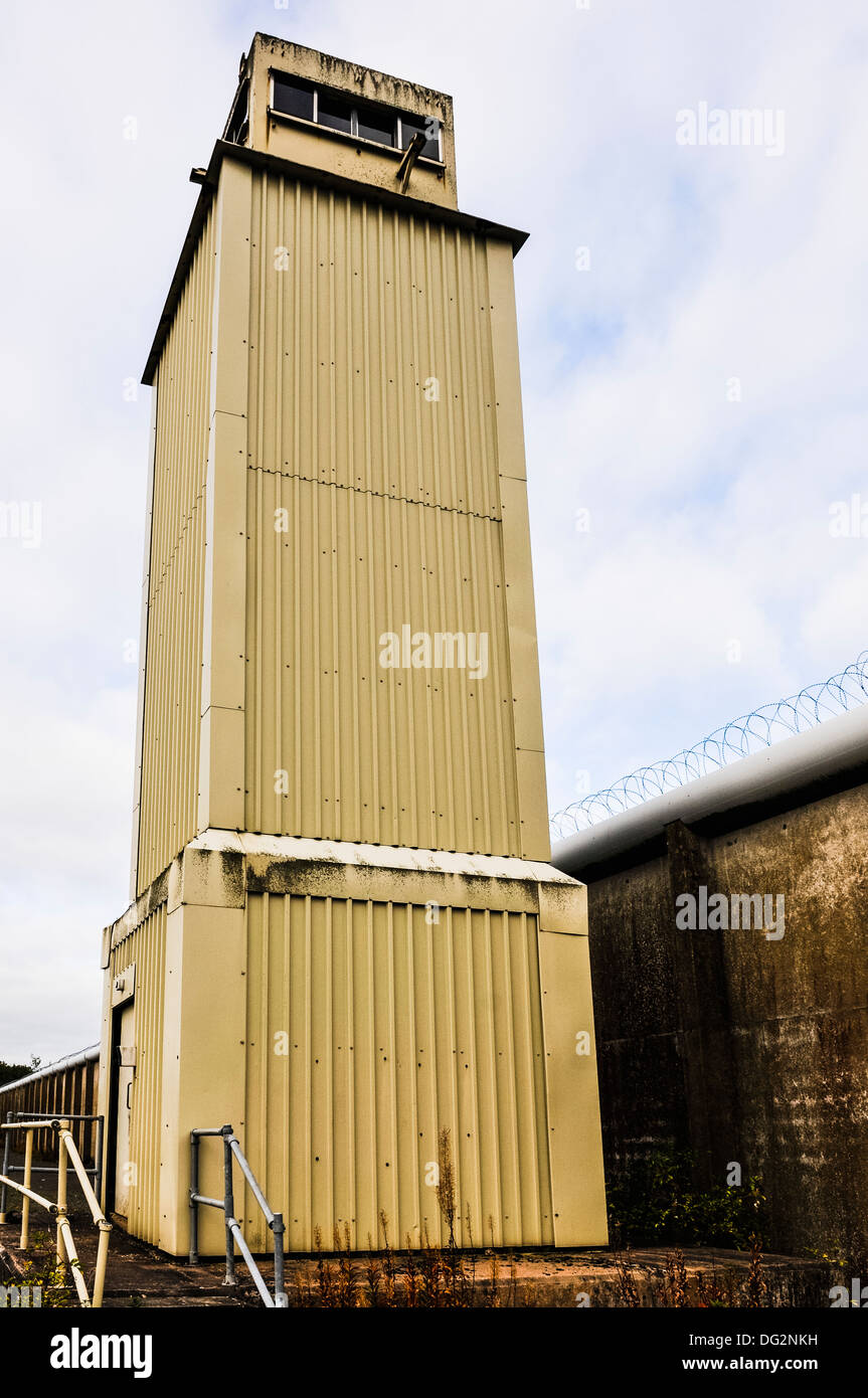 Una torre di avvistamento a HMP Maze prigione. Foto Stock