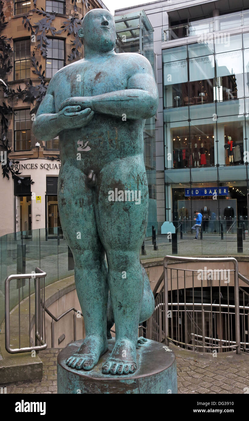 Statua fuori Princes Square Shopping Mall 48 Buchanan Street nel centro di Glasgow Scotland Regno Unito G1 3GV Foto Stock