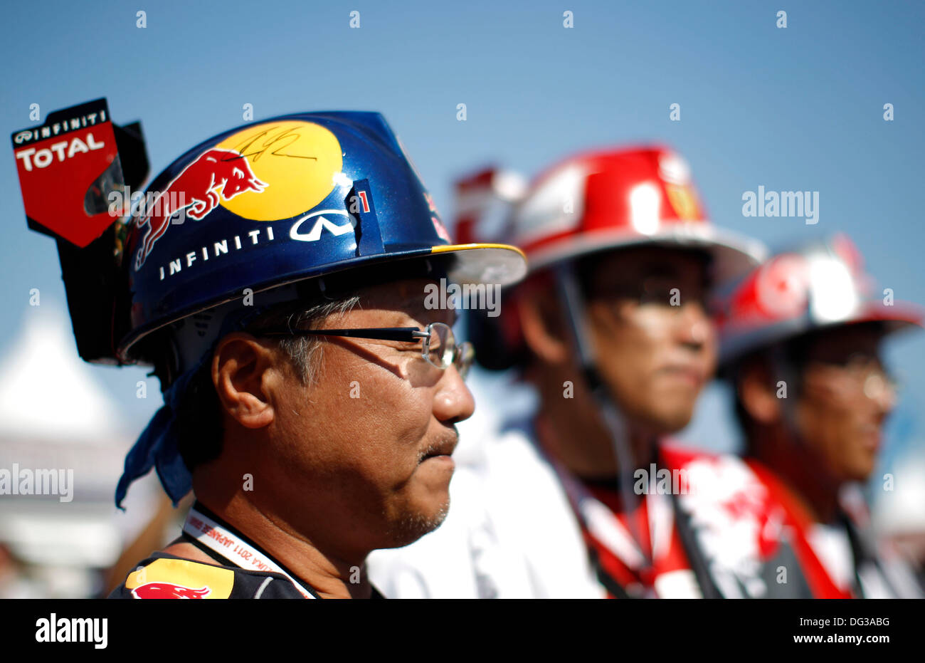 Suzuka, in Giappone. 13 ott 2013. Motorsports: FIA Formula One World Championship 2013, il Gran Premio del Giappone, i fan giapponesi Credito: dpa picture alliance/Alamy Live News Foto Stock