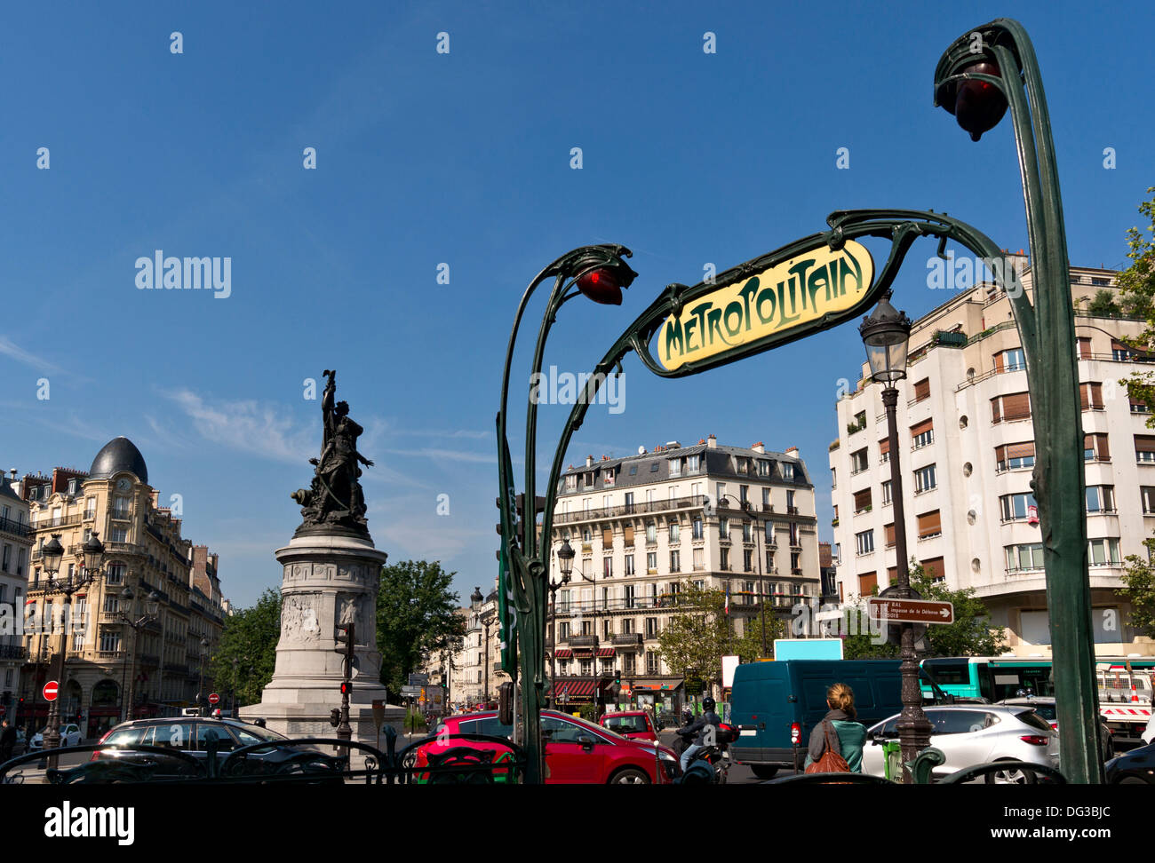 Statua sulla Place de Clichy a Parigi, Francia Foto Stock