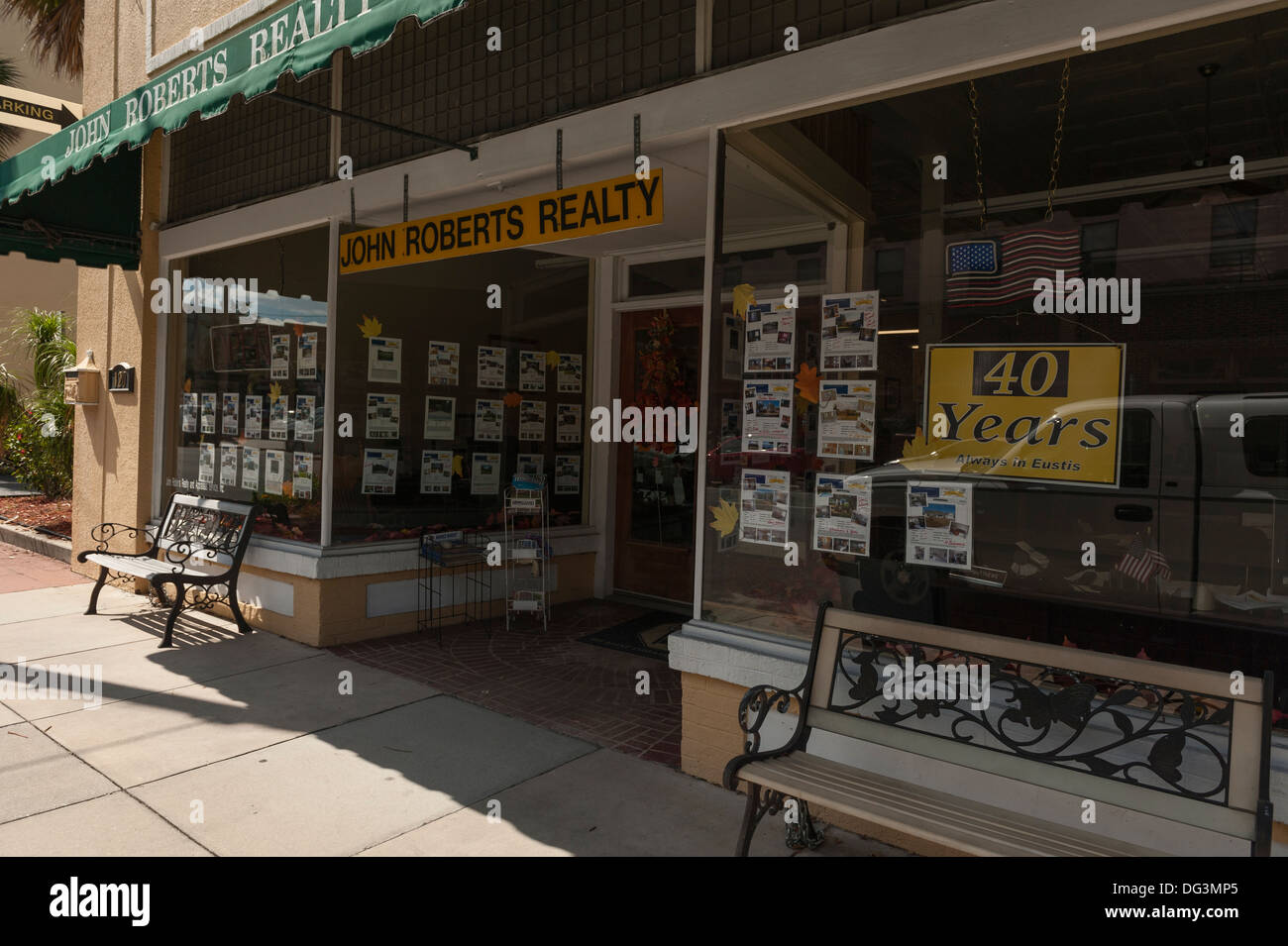 Per 40 anni John Roberts realtà negozio di fronte in Eustis, Florida USA Foto Stock