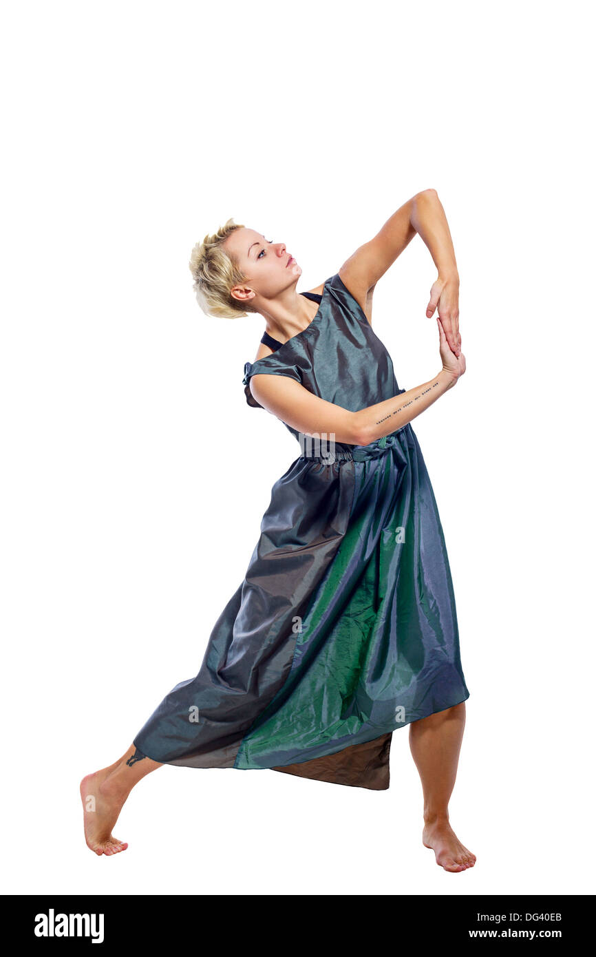 La ragazza si muove in una danza isolato su uno sfondo bianco Foto Stock