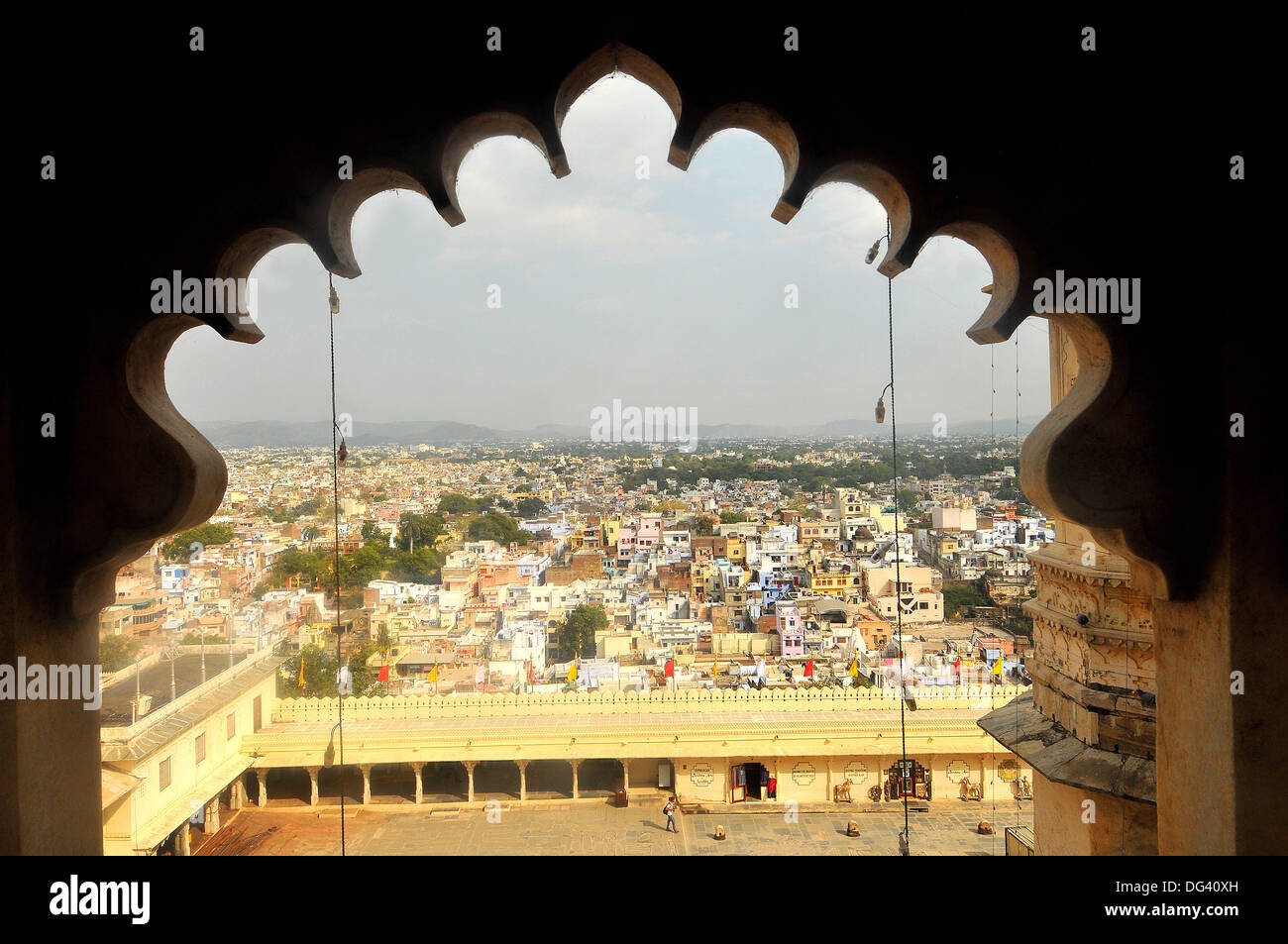 Udaipur città vista da Udaipur City Palace Museum, il Rajasthan, India, Asia Foto Stock