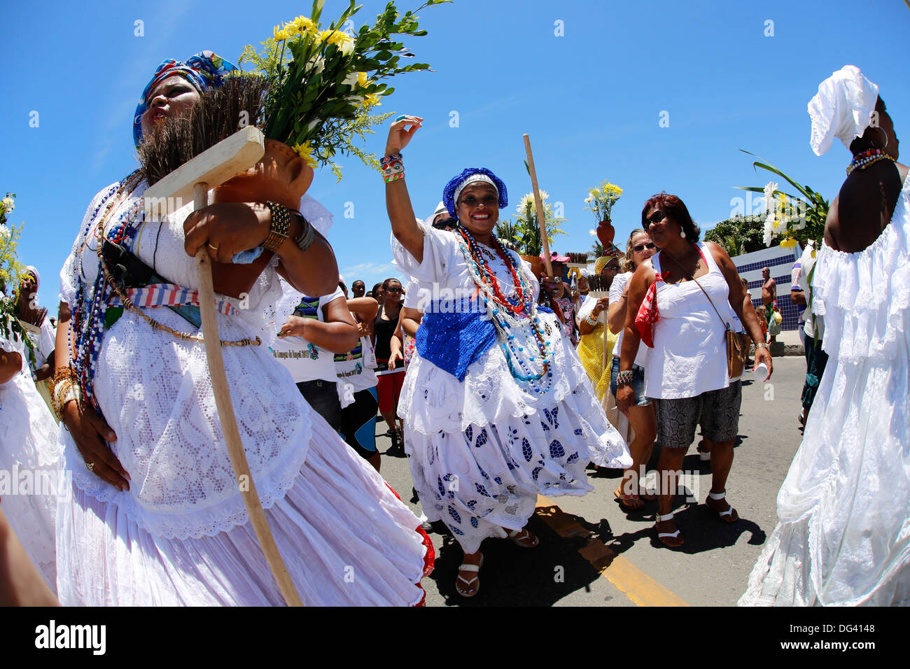 Processione prima il Lavagem, lavaggio dei passi di Itapua chiesa, Salvador, Bahia, Brasile, Sud America Foto Stock