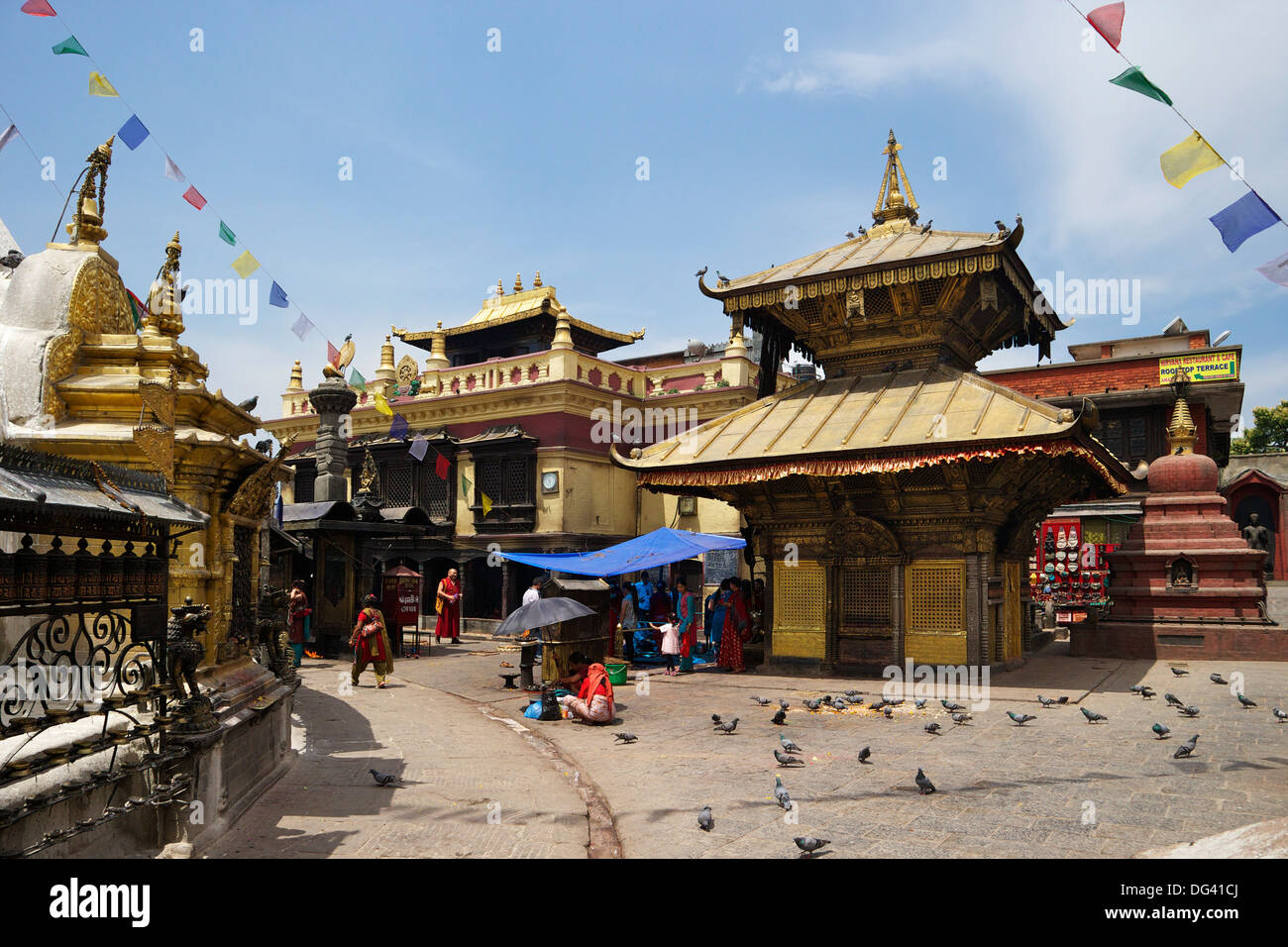 Swayambhunath Stupa (tempio delle scimmie), il Sito Patrimonio Mondiale dell'UNESCO, Kathmandu, Nepal, Asia Foto Stock
