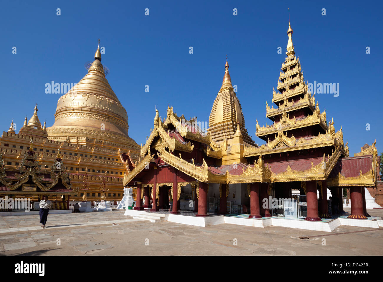 La Pagoda Shwezigon, Bagan, centro del Myanmar, Myanmar (Birmania), Asia Foto Stock