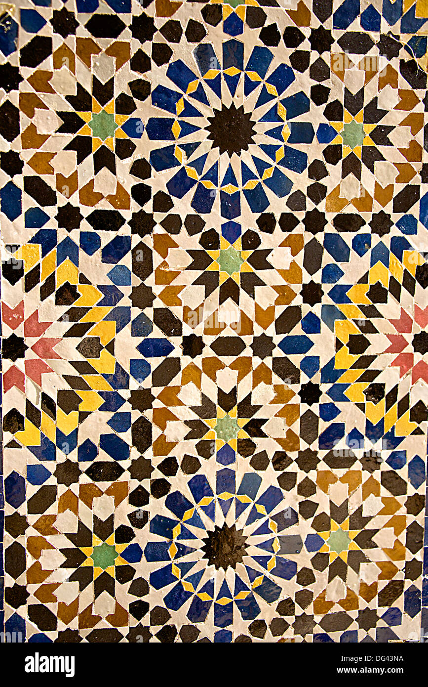 Zeliges, decorazioni colorate, cicogne' House, Dar Bellarj, arti e mestieri centro, Art Foundation, Medina, Marrakech, Marocco Foto Stock