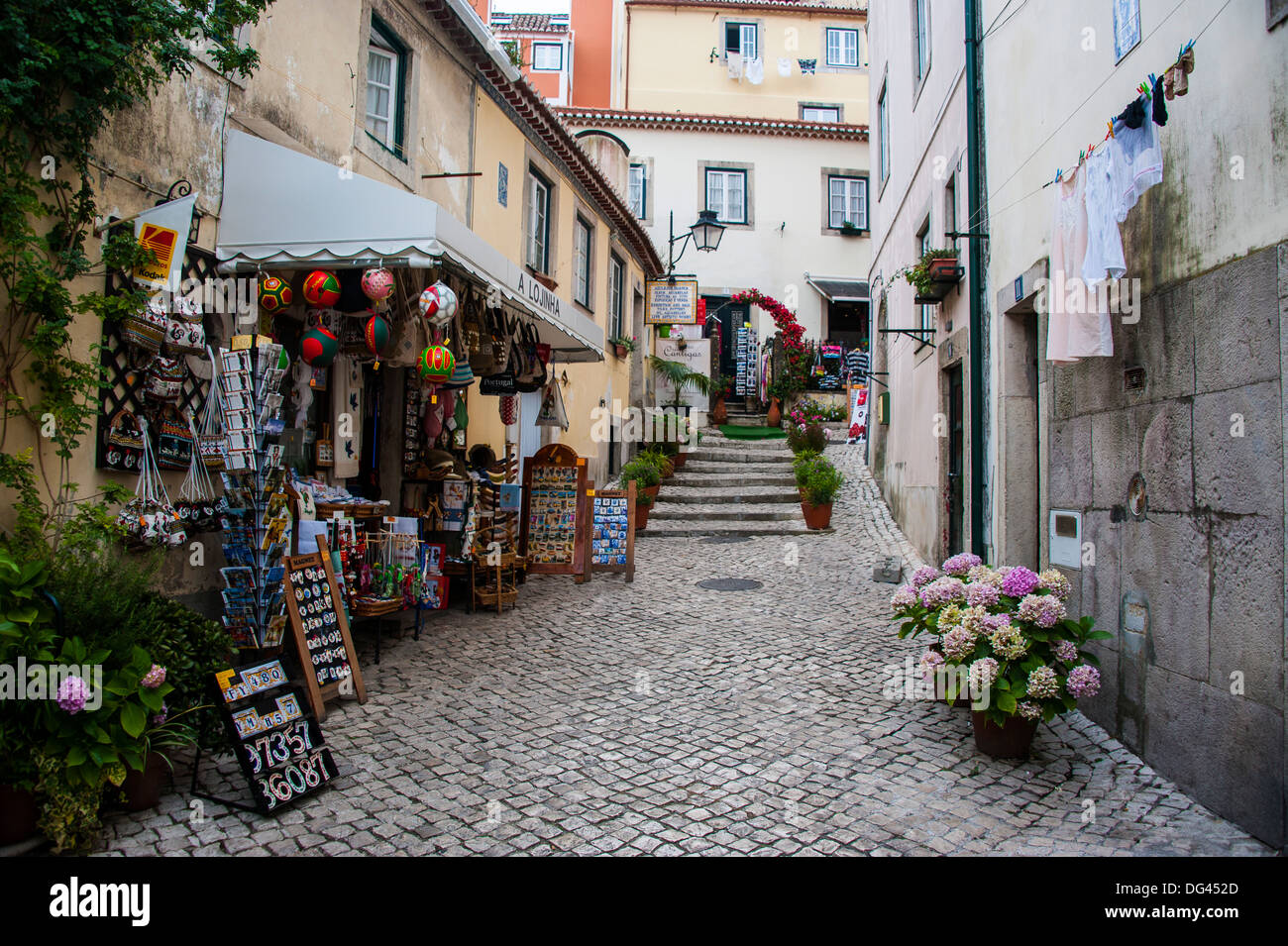 Piccolo vicolo, Sintra, Sito Patrimonio Mondiale dell'UNESCO, Portogallo, Europa Foto Stock