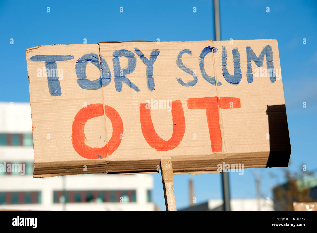 Tory Scum in segno di protesta politica REGNO UNITO Foto Stock