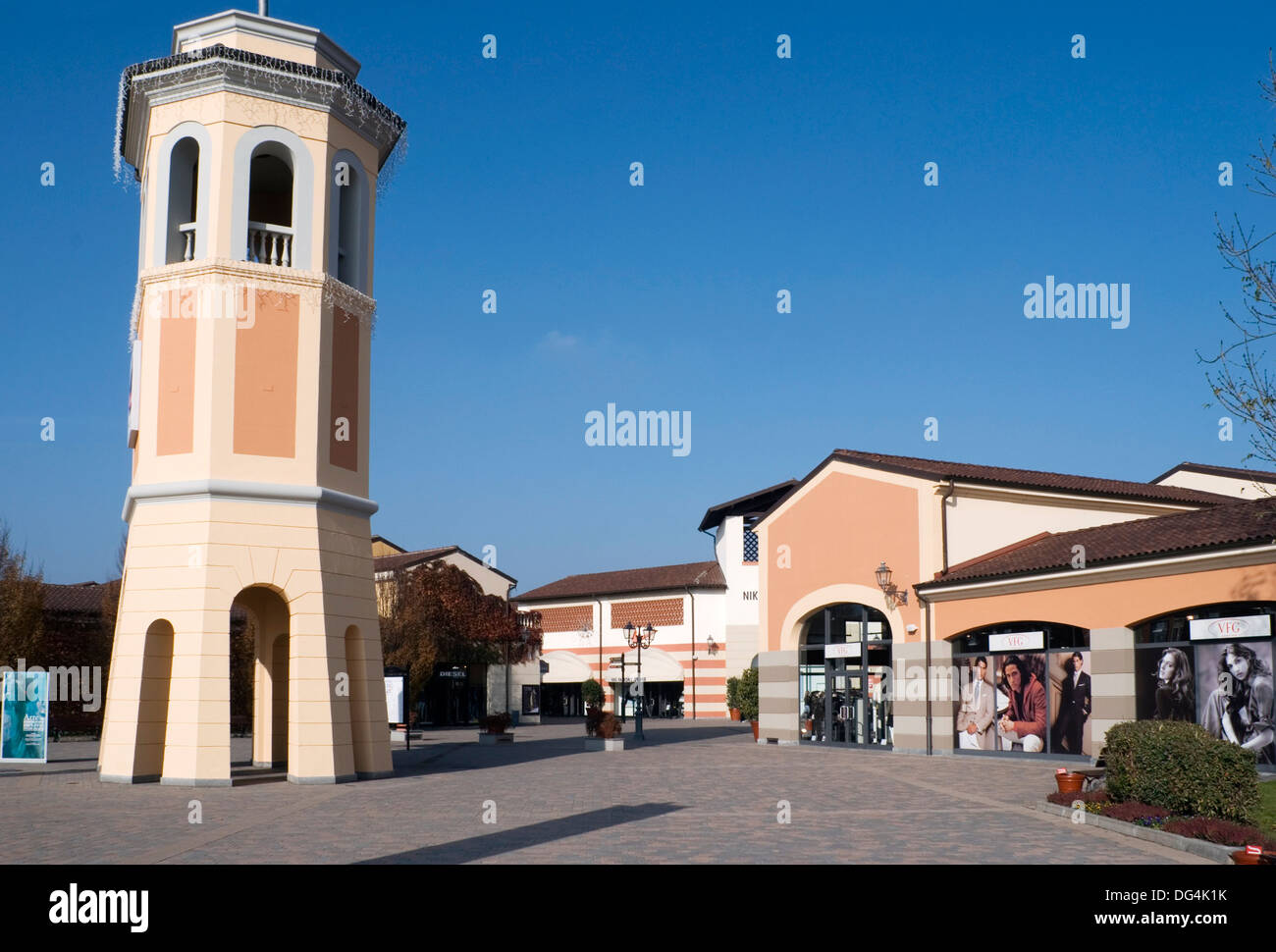 Serravalle Scrivia outlet shopping mall alessandria piemonte ...