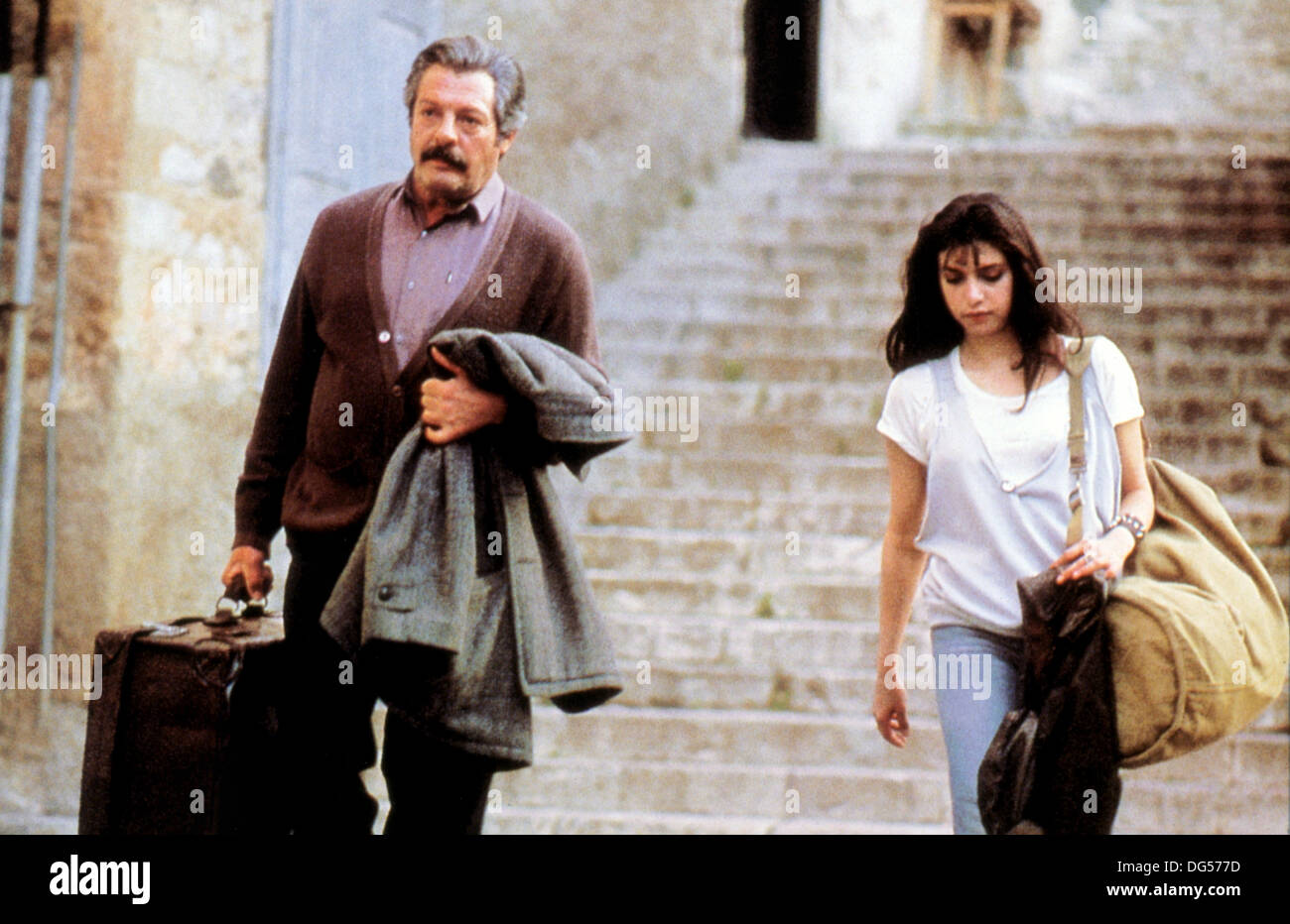 L'apicoltore 1986) O MELISSOKOMOS ALT) MARCELLO MASTROIANNI, NADIA MOUROUZI, THEODORUS ANGELOPOULOS DIR) TBKP 001 Foto Stock