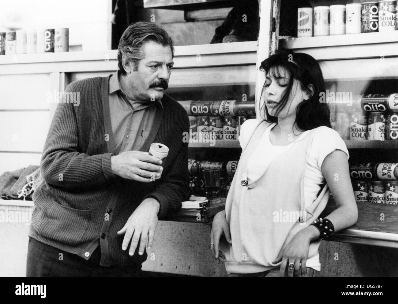 L'apicoltore 1986) O MELISSOKOMOS ALT) MARCELLO MASTROIANNI, NADIA MOUROUZI, THEODORUS ANGELOPOULOS DIR) TBKP 004 Foto Stock