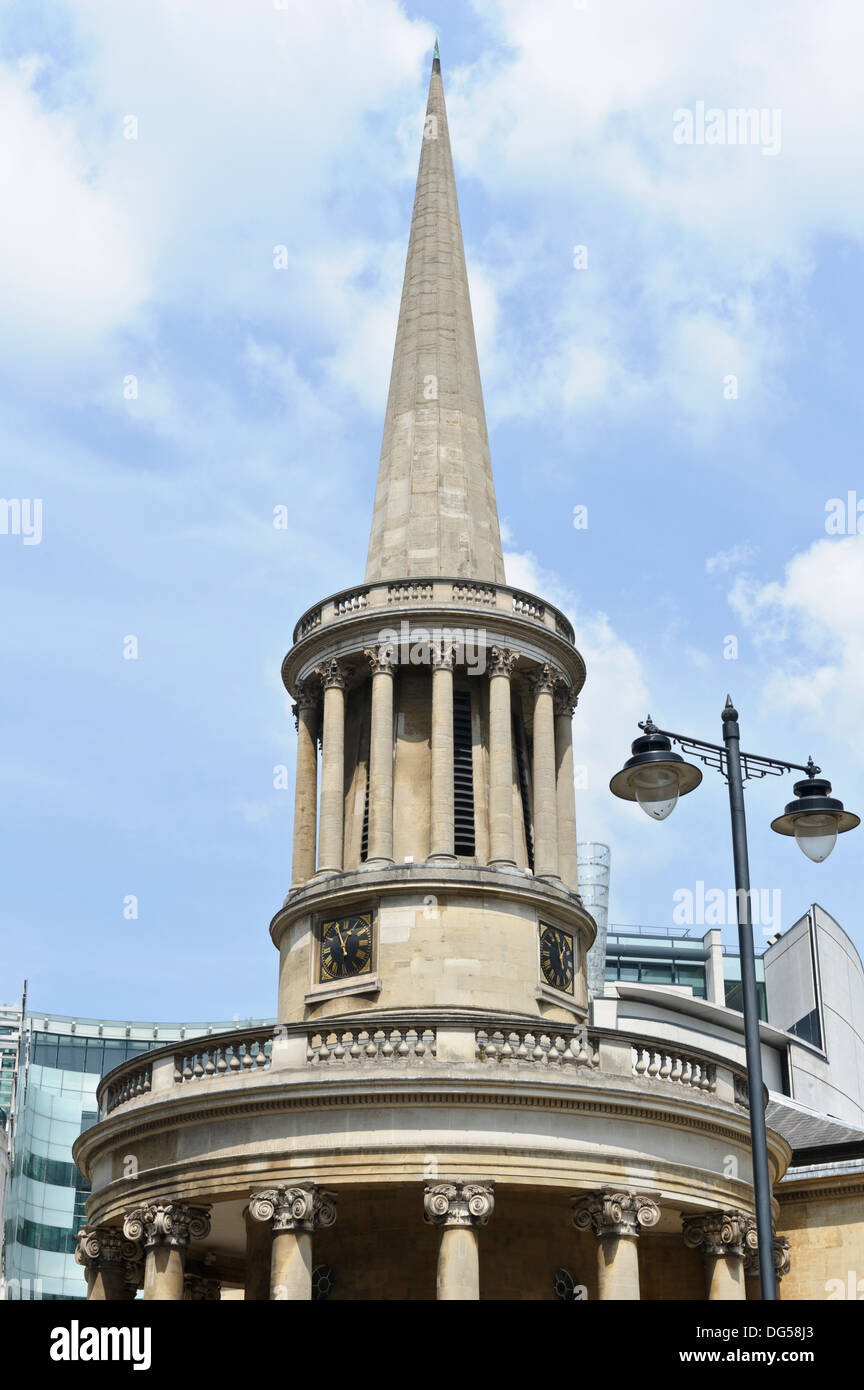 Tutte le anime Chiesa accanto alla BBC Broadcasting House, Londra. Foto Stock