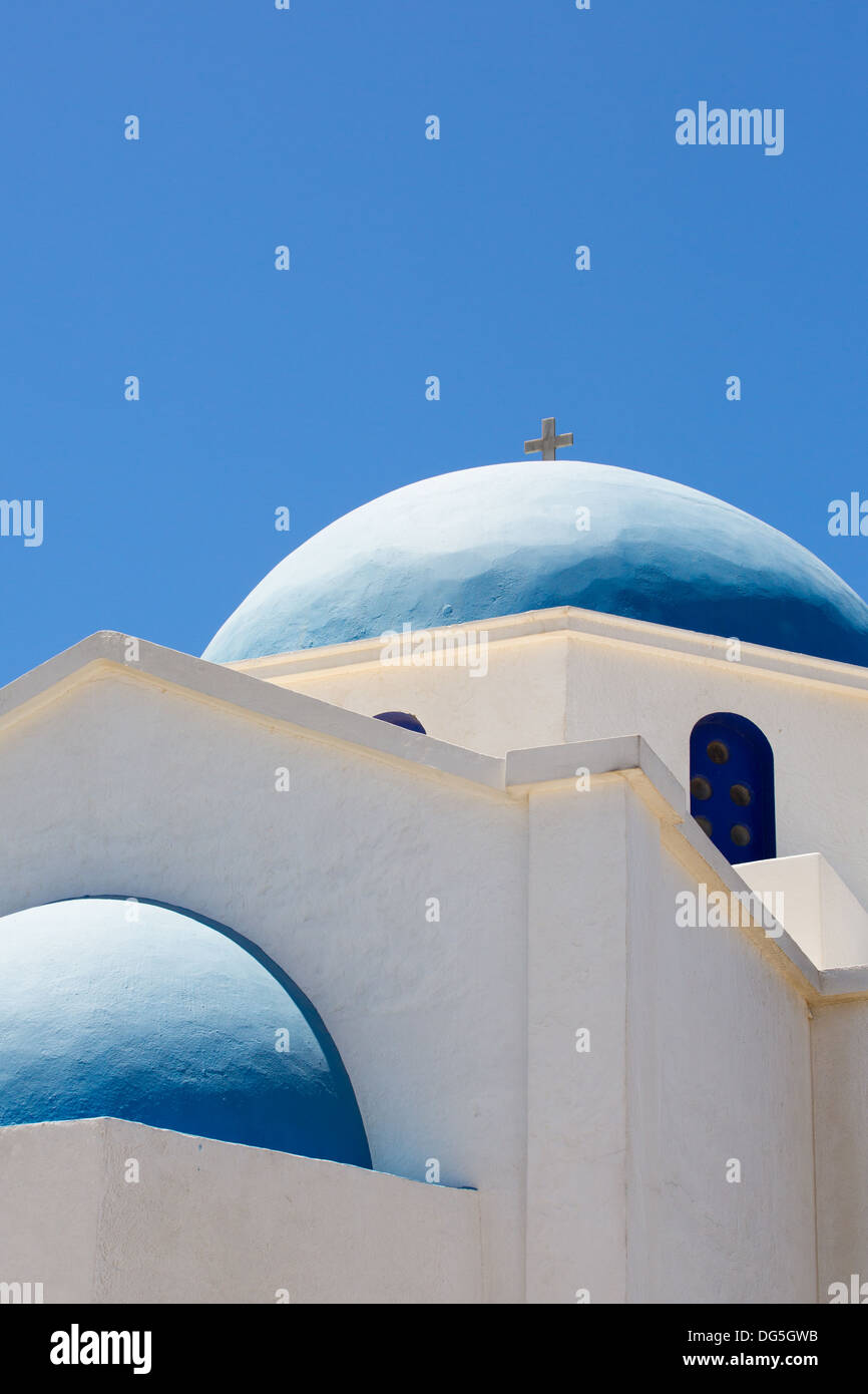 Agios Ioanis Prodromos Chiesa, Ano Mera, Pano Meria Village, Folegandros, Isole Cicladi. Splendido blu bianco chiesa ortodossa Foto Stock