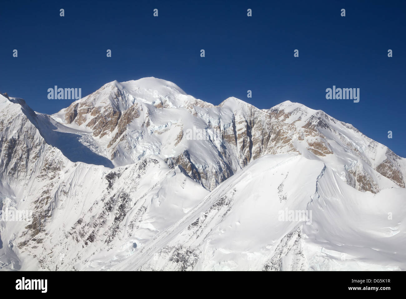 Vista dal lato nord della cima del monte McKinley nel Parco Nazionale e Riserva di Denali, Alaska Foto Stock