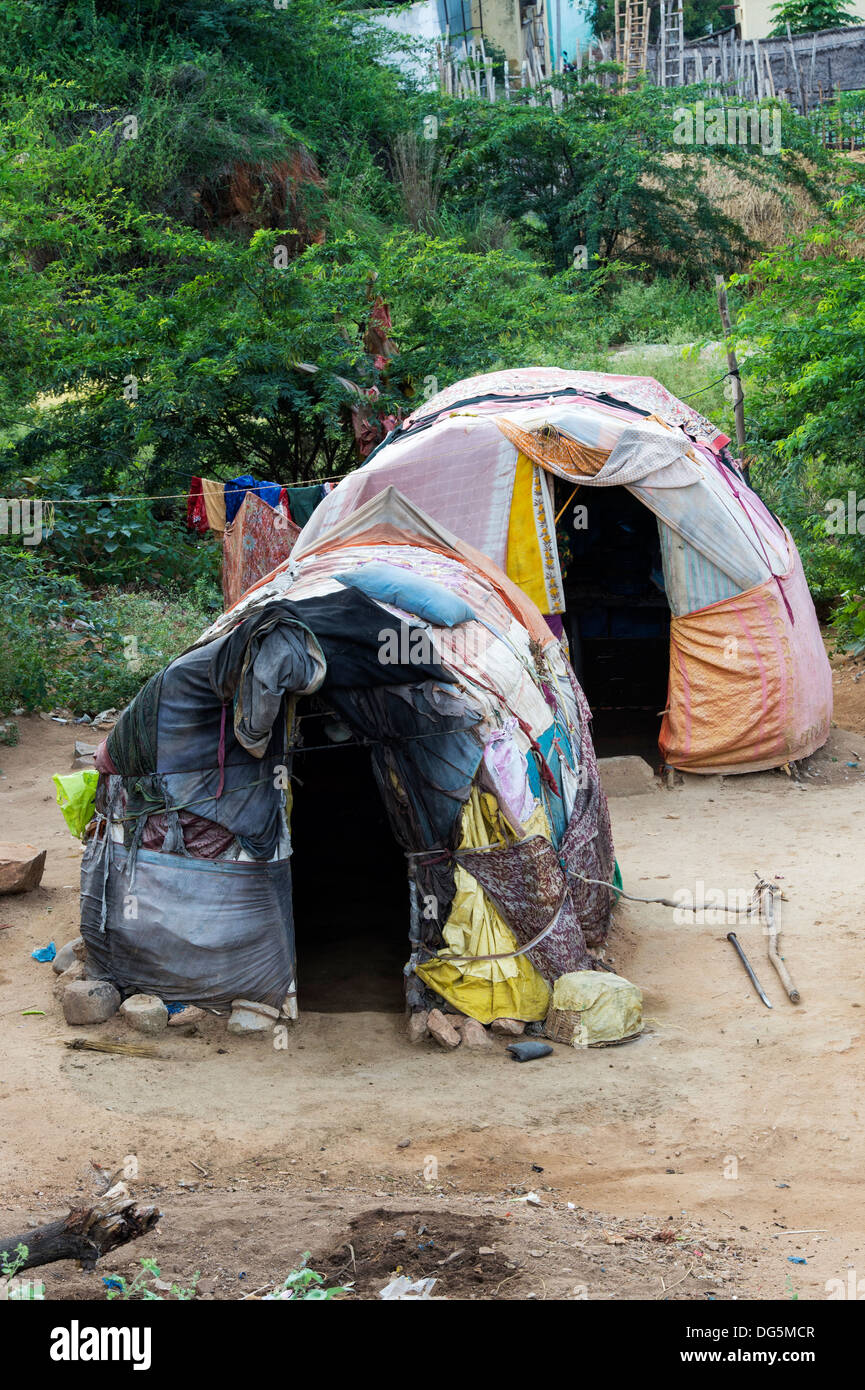 Rurale di casta inferiore famiglie indiano tenda / Bender / Rifugio. Andhra Pradesh, India Foto Stock