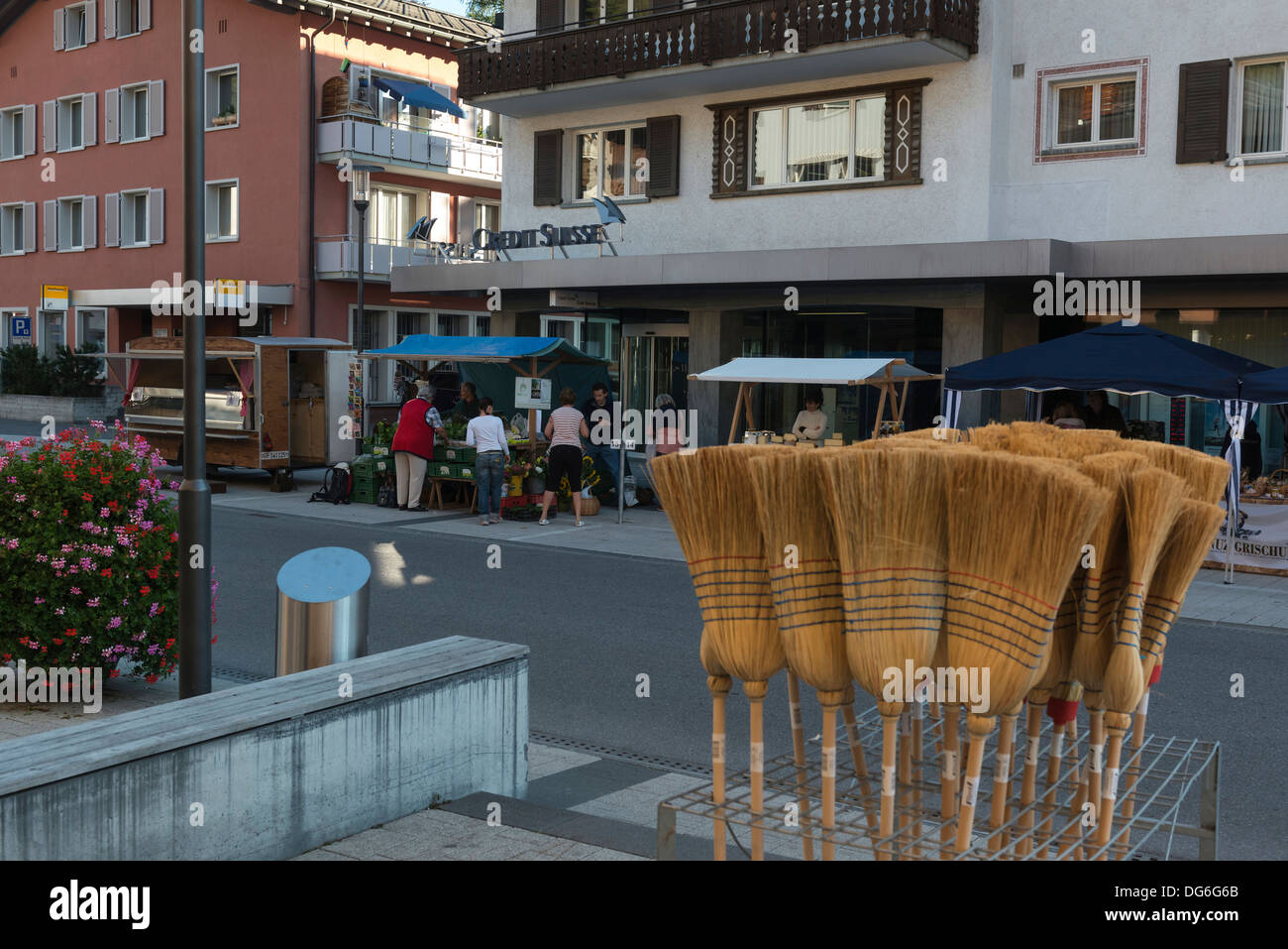 Strada del mercato di Klosters svizzera Foto Stock