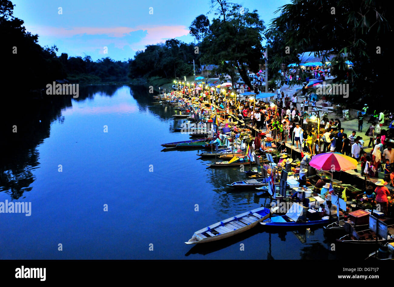 Thailandia Mercato Galleggiante - Klong Hae Mercato Galleggiante situato in Hat Yai distretto nel sud della Thailandia Foto Stock