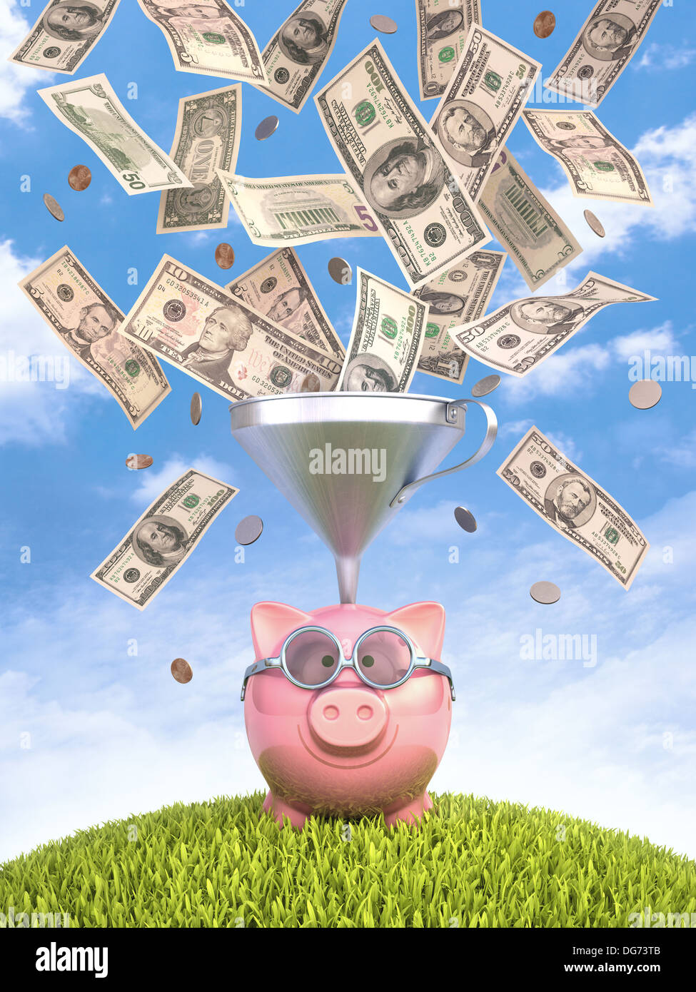 Salvadanaio con imbuto per ottenere più denaro. Con il tracciato di ritaglio. Foto Stock