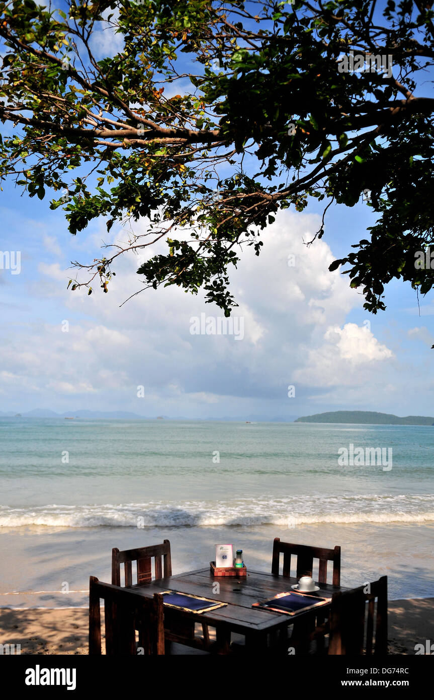 Tailandia isole e spiagge - Ristoranti in riva al mare (Railay,Krabi) Foto Stock