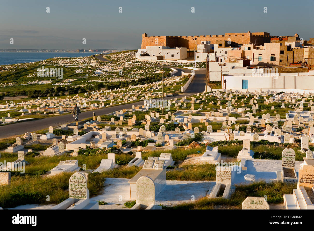 Tunez: Mahdia.cimitero e il castello di Bordj El Kebir Foto Stock