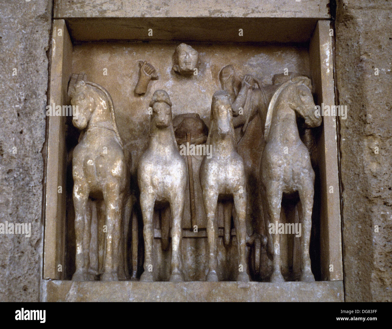 Magna Graecia. Greca Arcaica. Tempio C. Selinunte. Metopa. Helios sul carro. 580 BC. Museo di Palermo. L'Italia. Foto Stock