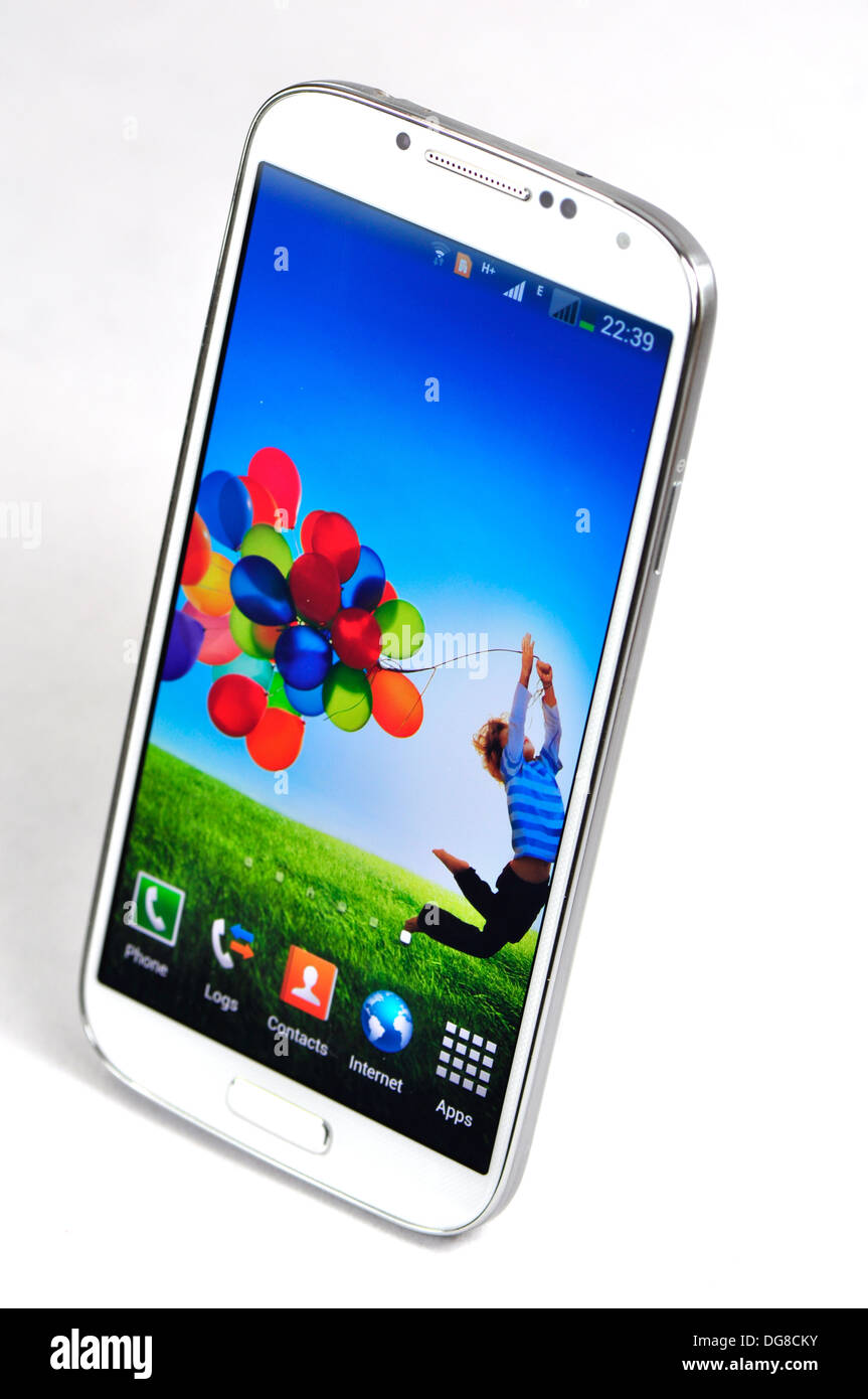 Vista laterale del nuovissimo cellulare Samsung Galaxy S4 Foto Stock