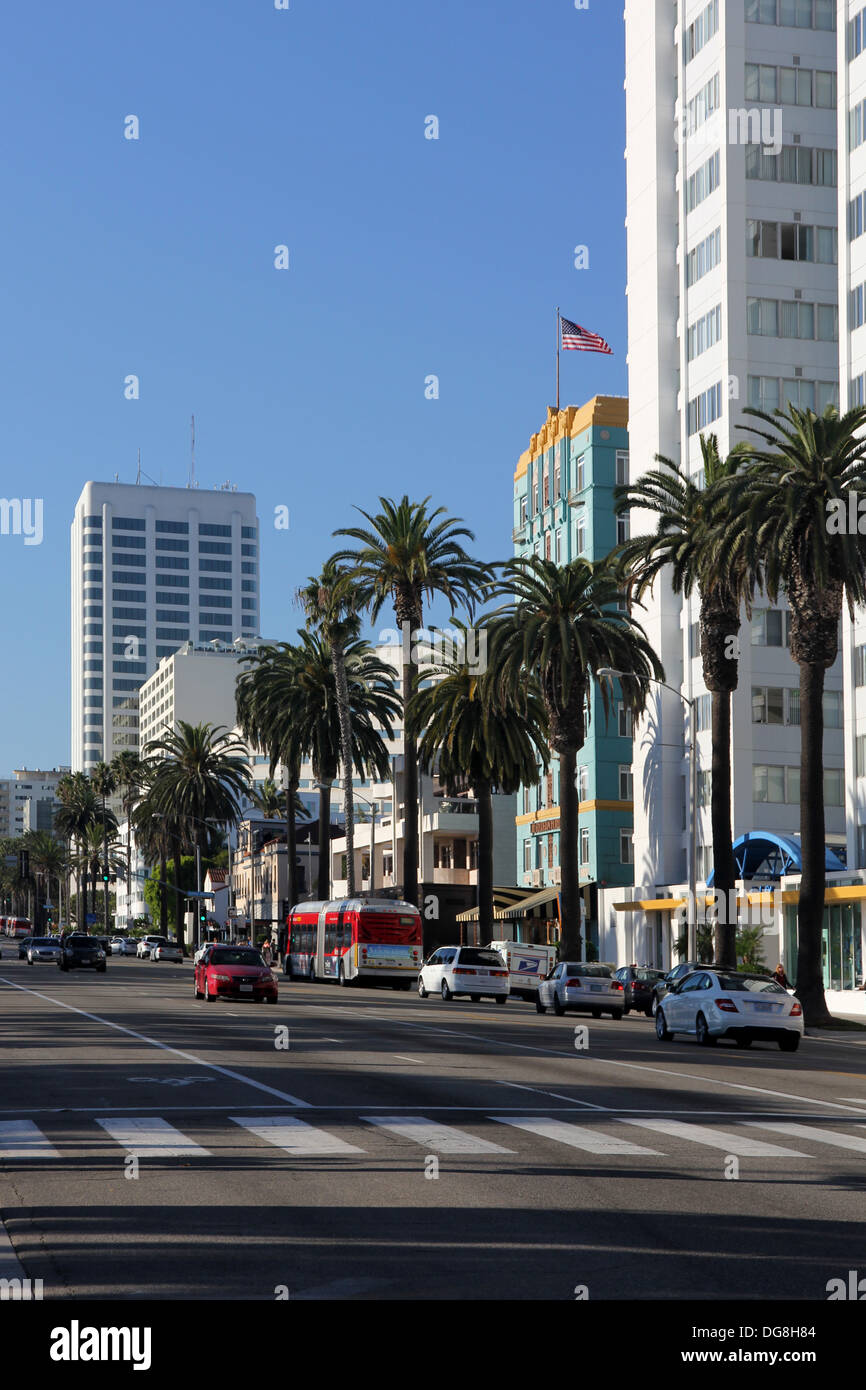 Ocean Avenue, nel centro cittadino di Santa Monica, California Foto Stock