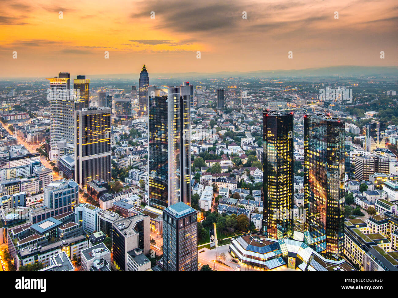 La città di Francoforte, in Germania, il centro finanziario del paese. Foto Stock