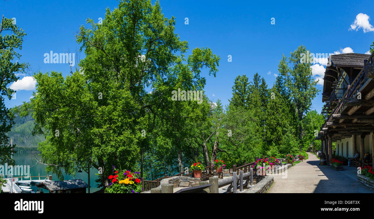 Terrazza sul Lago di McDonald Lodge, Lago McDonald, il Parco Nazionale di Glacier, Montana, USA Foto Stock