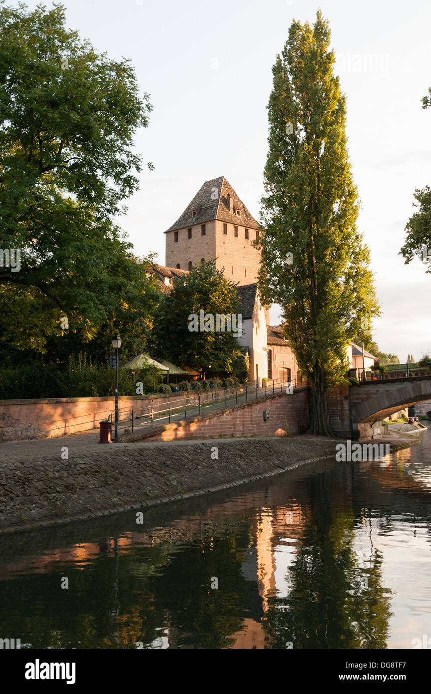 Elk213-1149v Francia, Alsazia, Strasburgo, La Petite France, Ponts Couverts Foto Stock