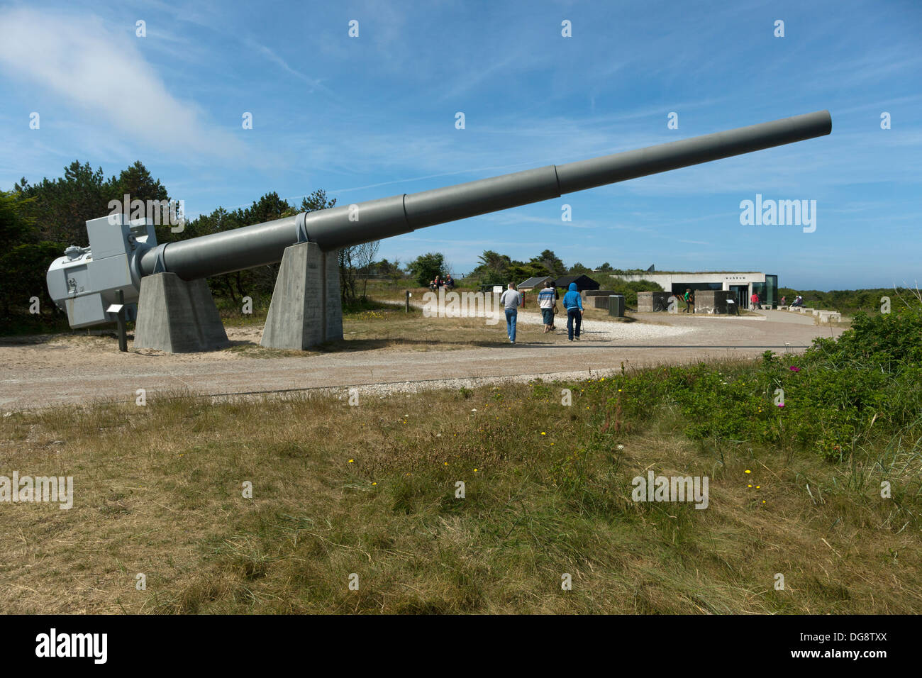 Il cannone bene per il tedesco WW2 super cannon a Hansholm Museo bunker. La Danimarca. Foto Stock