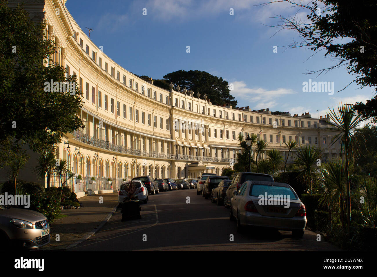 Hesketh Crescent in Torquay è un Regency edificio è stato completato nel 1848. La mezzaluna (chiamato dopo il proprietario terriero Sir Lawrence Palk's Foto Stock