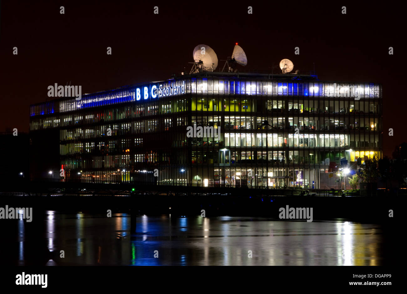 BBC Studios di Glasgow, Scozia, di notte Foto Stock