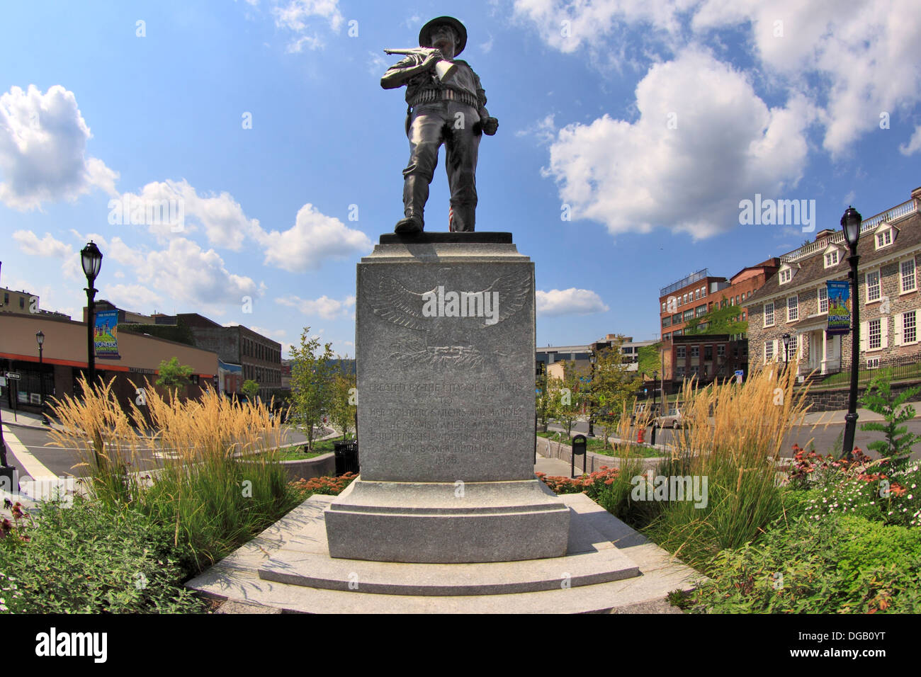 Monumento di guerra Manor House Square Yonkers New York Foto Stock