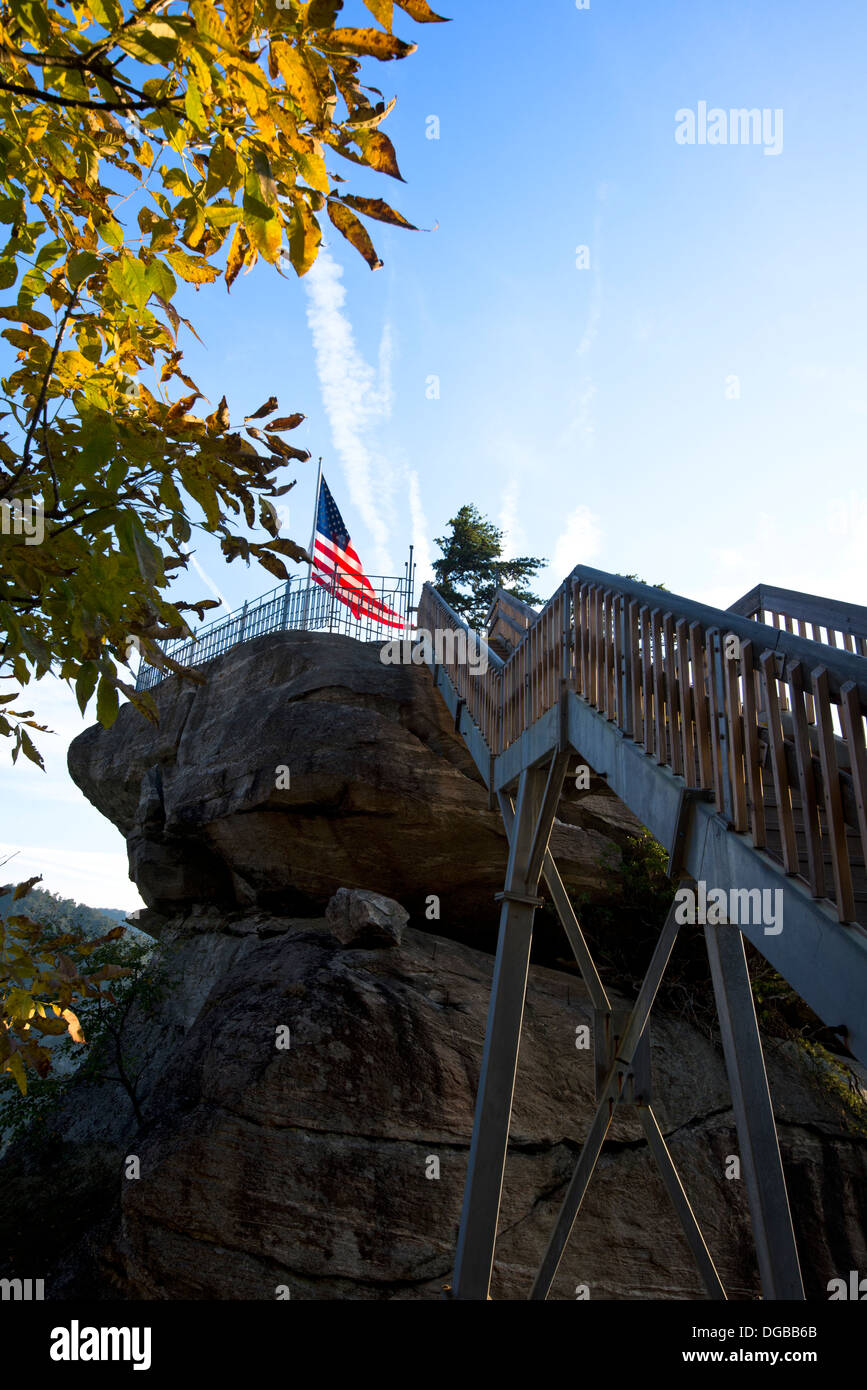 L'ultima serie di passaggi per la parte superiore del camino Rock, Carolina del Nord Foto Stock