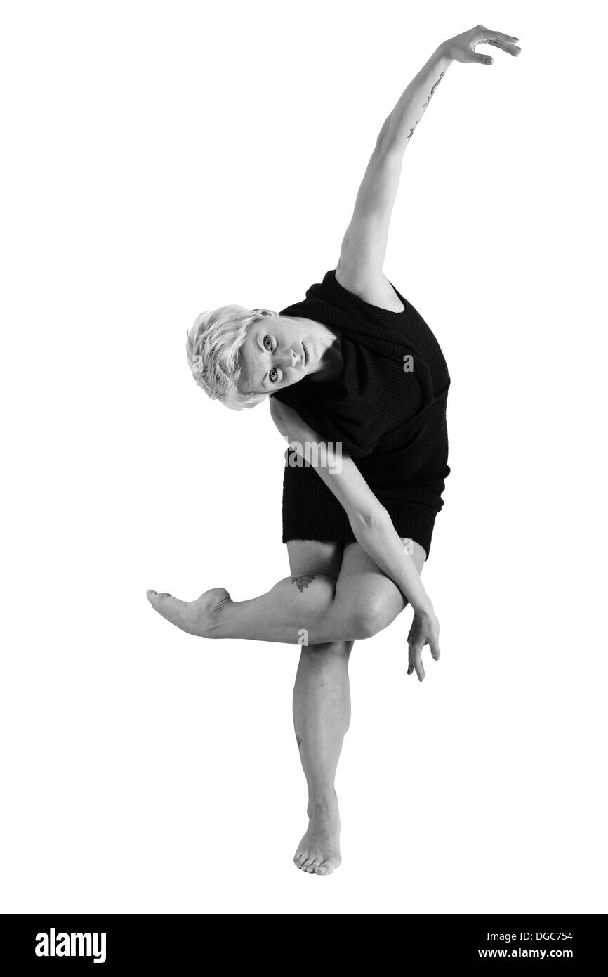 Affascinante ragazza dancing, shot nella versione in bianco e nero Foto Stock