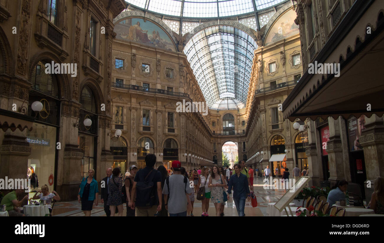 " Galleria Vittorio Emanuele II " shopping mall, Piazza del Duomo, Milano, Lombardia, Italia Foto Stock
