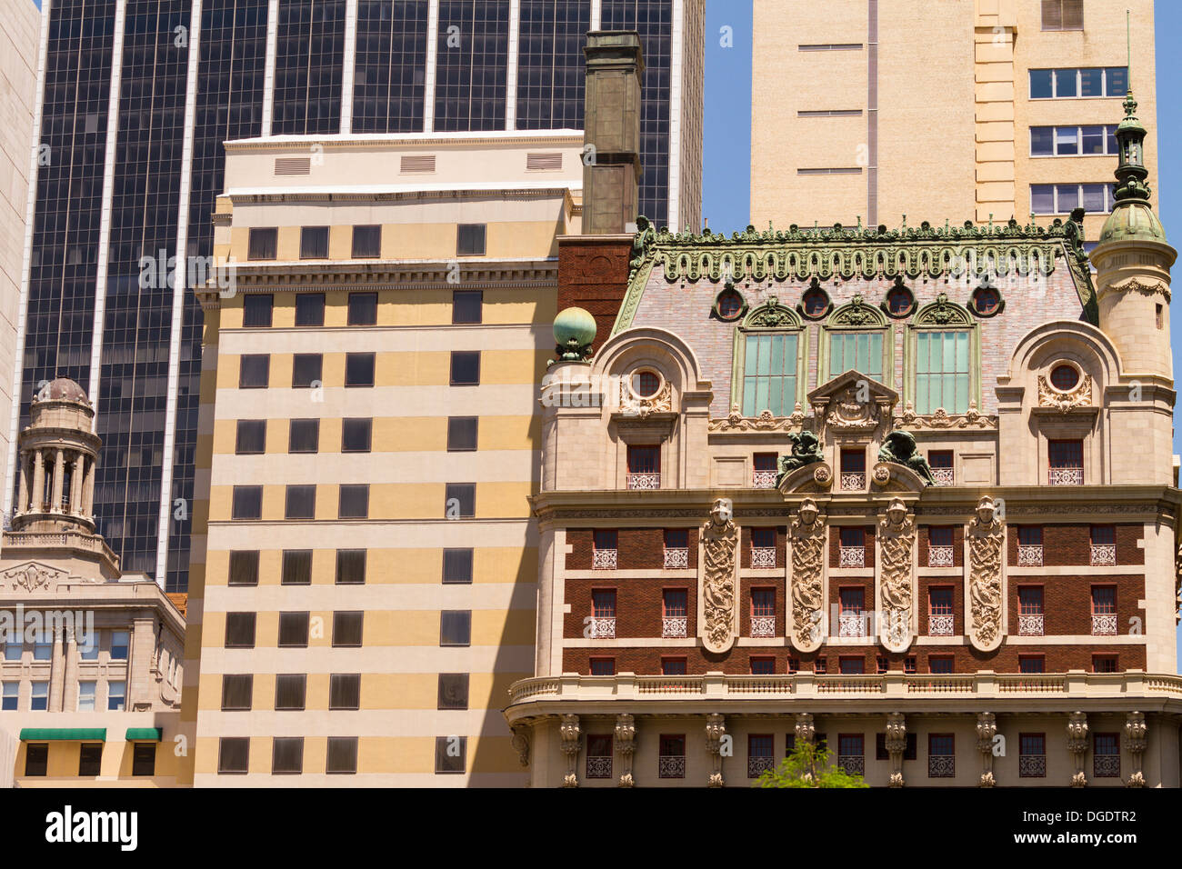 Facciata di Adolphus Hotel Dallas Texas USA Foto Stock