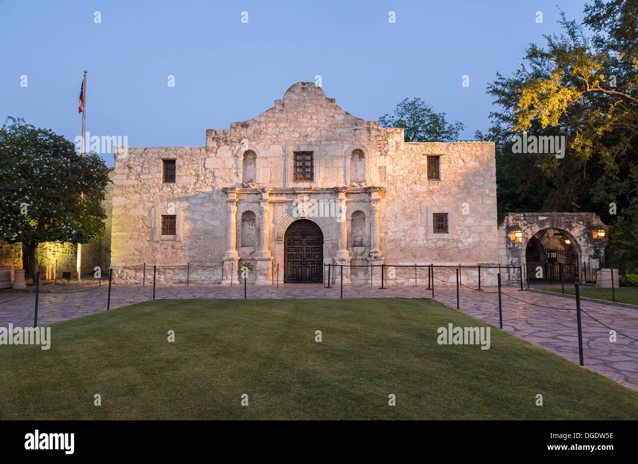 La Alamo al crepuscolo San Antonio Texas USA Foto Stock