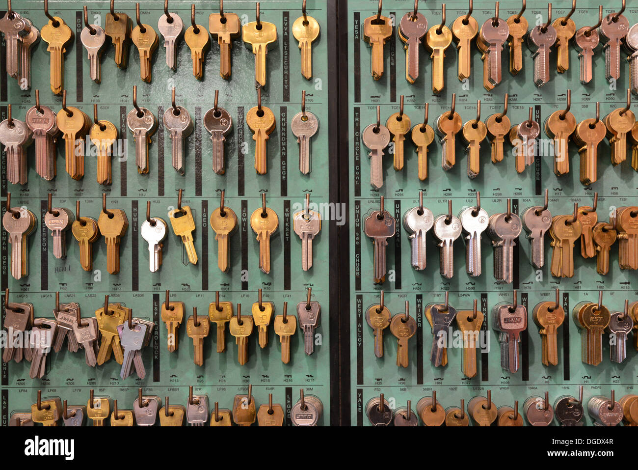 I rack delle chiavi per il taglio di chiavi shop Foto Stock