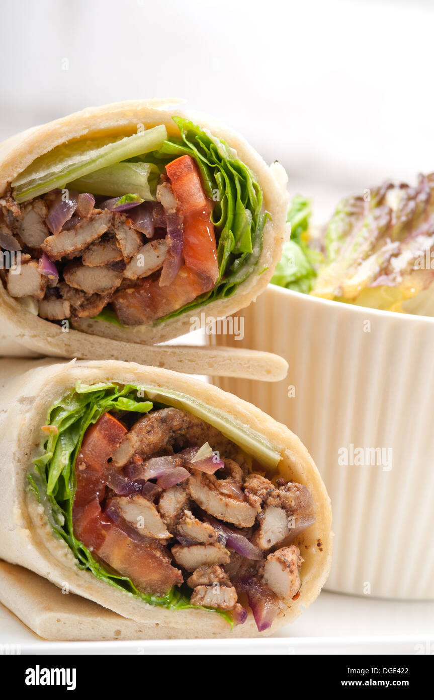 Kafta shawarma pollo pita rullo di avvolgimento sandwich araba tradizionale mid east cibo Foto Stock