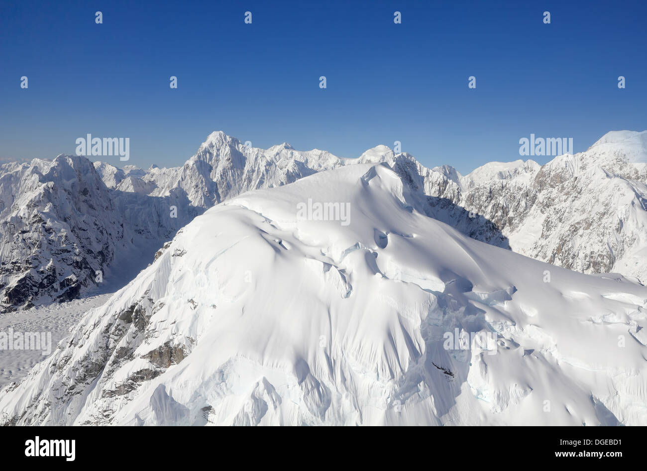Montagne innevate parte dell'Alaska Range di montagna nel Parco Nazionale e Riserva di Denali Foto Stock